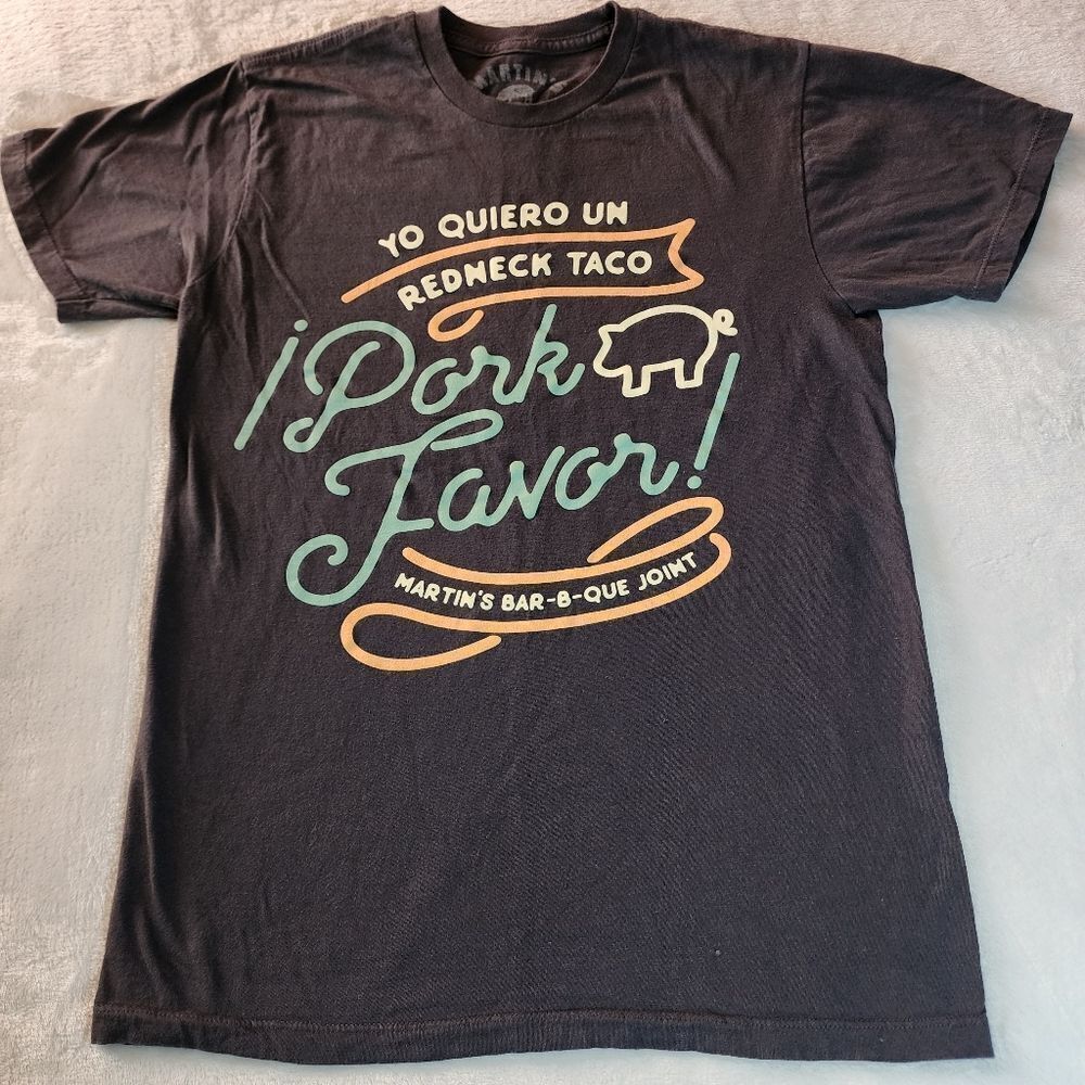 Martin's Bar-B-Que Joint Tshirt With Graphic Of Pig Size Small